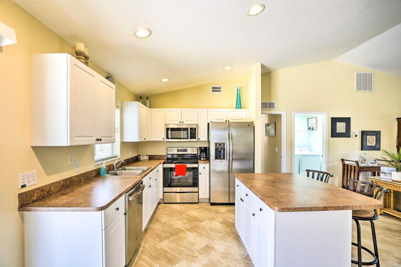Cape Coral Canalfront Home With Pool And Dock Ngoại thất bức ảnh